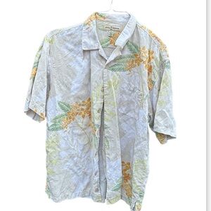 Tommy Bahama hundred percent silk button-down men’s shirt with one pocket
